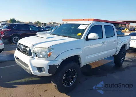 2015 Toyota Tacoma Base V6 z USA, uszkodzony, nr VIN 3TMLU4EN0FM188246